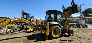 Buldoexcavator Komatsu WB93R  an 2021 - imagine 14