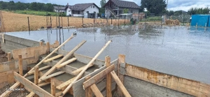 Echipa de meseriasi - imagine 3