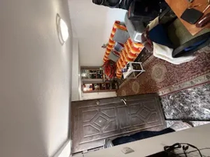 DIRECT PROPRIETAR   Casă la curte în București, Sector 5  Salaj