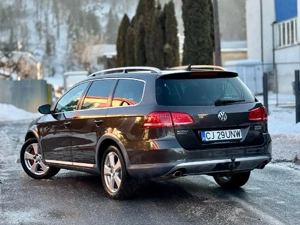 vând Volkswagen Passat alltrack  - imagine 5