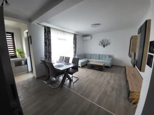 Braytim. La asfalt. Etaj intermediar. Mobilat si utilat.