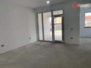 Apartament cu 3 camere si curte de 58 mp - Dumbravita - imagine 9