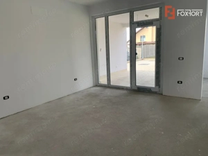 Apartament cu 3 camere si curte de 58 mp - Dumbravita - imagine 8