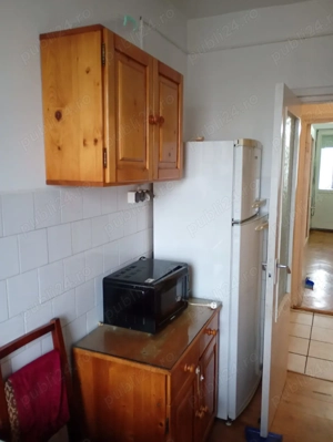 Vând apartament 3 camere, living și boxa - imagine 6