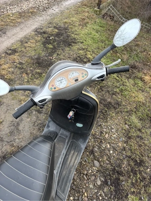 scuter piagio vespa - imagine 3