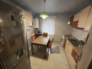 Apartament 3 camere decomandat Aradului etaj 1 Piata Verde amenajat  centrala proprie 