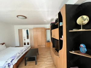 Inchiriez garsoniera mobilata zona Mall Vitan