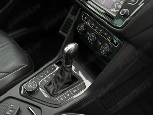 Volkswagen Tiguan R-LINE - 2.0 Bi-TDI   240cp   4x4   DSG   Bord digital   Keyless   Pano   Camera  - imagine 15