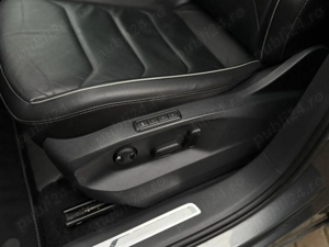 Volkswagen Tiguan R-LINE - 2.0 Bi-TDI   240cp   4x4   DSG   Bord digital   Keyless   Pano   Camera  - imagine 9