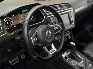Volkswagen Tiguan R-LINE - 2.0 Bi-TDI   240cp   4x4   DSG   Bord digital   Keyless   Pano   Camera  - imagine 11