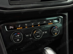 Volkswagen Tiguan R-LINE - 2.0 Bi-TDI   240cp   4x4   DSG   Bord digital   Keyless   Pano   Camera  - imagine 17