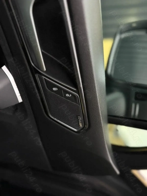 Volkswagen Tiguan R-LINE - 2.0 Bi-TDI   240cp   4x4   DSG   Bord digital   Keyless   Pano   Camera  - imagine 10