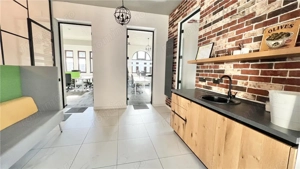 Cladire ultracentrala pretabila centru medical I birouri – Brasov | Lift | Parcare proprie - imagine 7