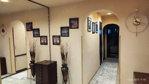 Închiriez apartament 3 camere