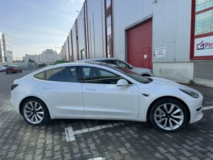 Tesla Model 3 an 2020 Tesla Model 3 Standard PLUS RearWheelDrive RWD - imagine 2