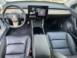 Tesla Model 3 an 2020 Tesla Model 3 Standard PLUS RearWheelDrive RWD - imagine 6