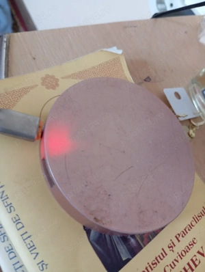 baterie externa cu oglinda