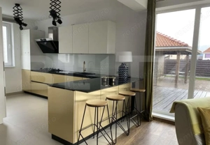 Casă spațioasă de închiriat | 4 camere | Curte 700 mp | Zonă urbană liniștită