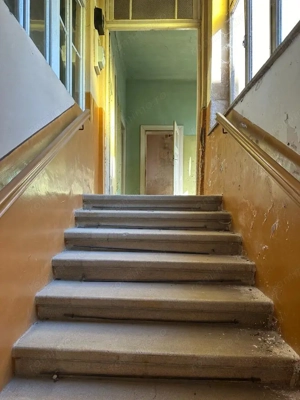 De vanzare casa nemteasca, demisol+parter, zona Balcescu - imagine 6