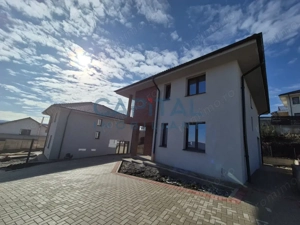 Casa superba, panouri fotovoltaice, standarde NZEB - imagine 16