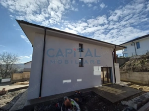 Casa superba, panouri fotovoltaice, standarde NZEB - imagine 3