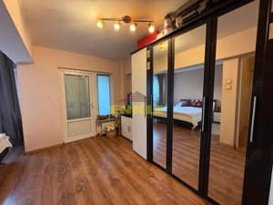 De vânzare / Închiriere – Apartament 3 camere decomandat - imagine 4