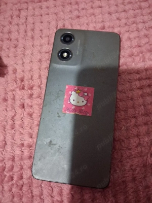 vand telefon motorola e40 putin fisurat in colt - imagine 2