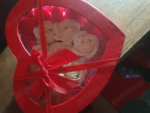 Vând trandafiri din satin și săpun! - imagine 4