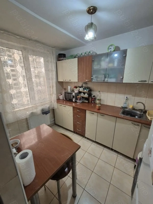 Vand apartament 2 camere,  decomandat, ULTRA CENTRAL, etaj 4  - imagine 4