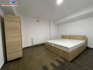 Spatiu comercial de vanzare  Zona E3 - imagine 3