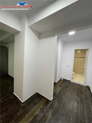 Spatiu comercial de vanzare  Zona E3 - imagine 7