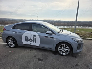 Hyundai ioniq Full Hybrid - imagine 2