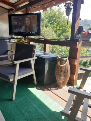 Vand casa 3 camere,detalii la telefon.