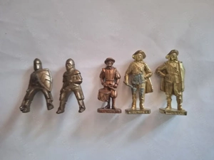 Figurine metal