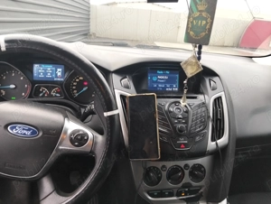 Vând schimb Ford  - imagine 9