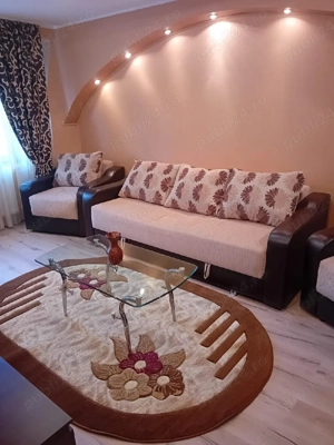 Închiriez garsoniera 