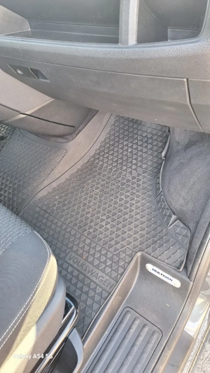 Vand VW Multivan T6 2018 150cp - imagine 14