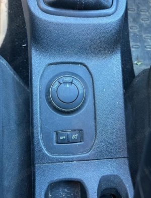 Dacia Duster 1.5 dci 4x4 2018 - imagine 3