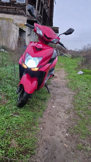 scuter 25 km h  - imagine 2