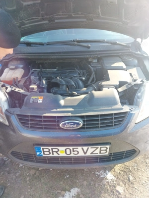 Vănd Ford Focus 1,6 benzină  - imagine 4
