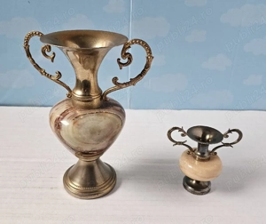 Vaze din onix și metal