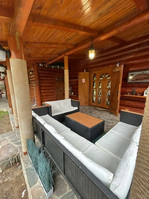 Vând Cabană 3 Dormitoare, 5 Ari Teren, Jacuzzi și Loc de Joacă - imagine 5