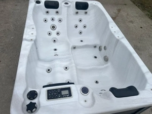 Jacuzzi Whirlpool piscină ciubăr