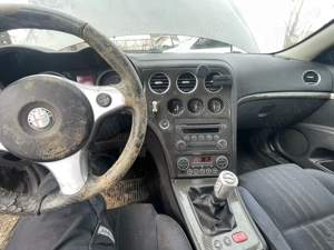 Dezmembrez Alfa Romeo 159 1.9 JTD  - imagine 10