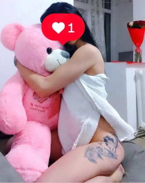 Bruneta super frumoasă , confirm prin apel video !!