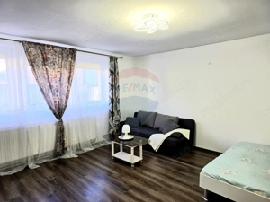 Apartament de închiriat, centrală termică, loc de parcare în curte