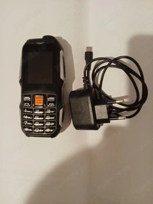 Vand telefon dual sim