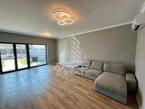 Casa individuala, 1 locuri de parcare, curte de 200 mp, Mosnita Noua