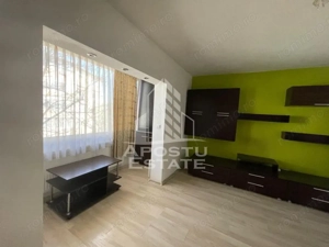 Apartament cu 1 camera, decomandat, etaj intermediar, zona Girocului - imagine 3