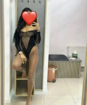 Ador săruturile jos ! Dorințele tale sunt plăcerile mele fac și  DEPLASĂRI la tine sau la hotel  - imagine 1